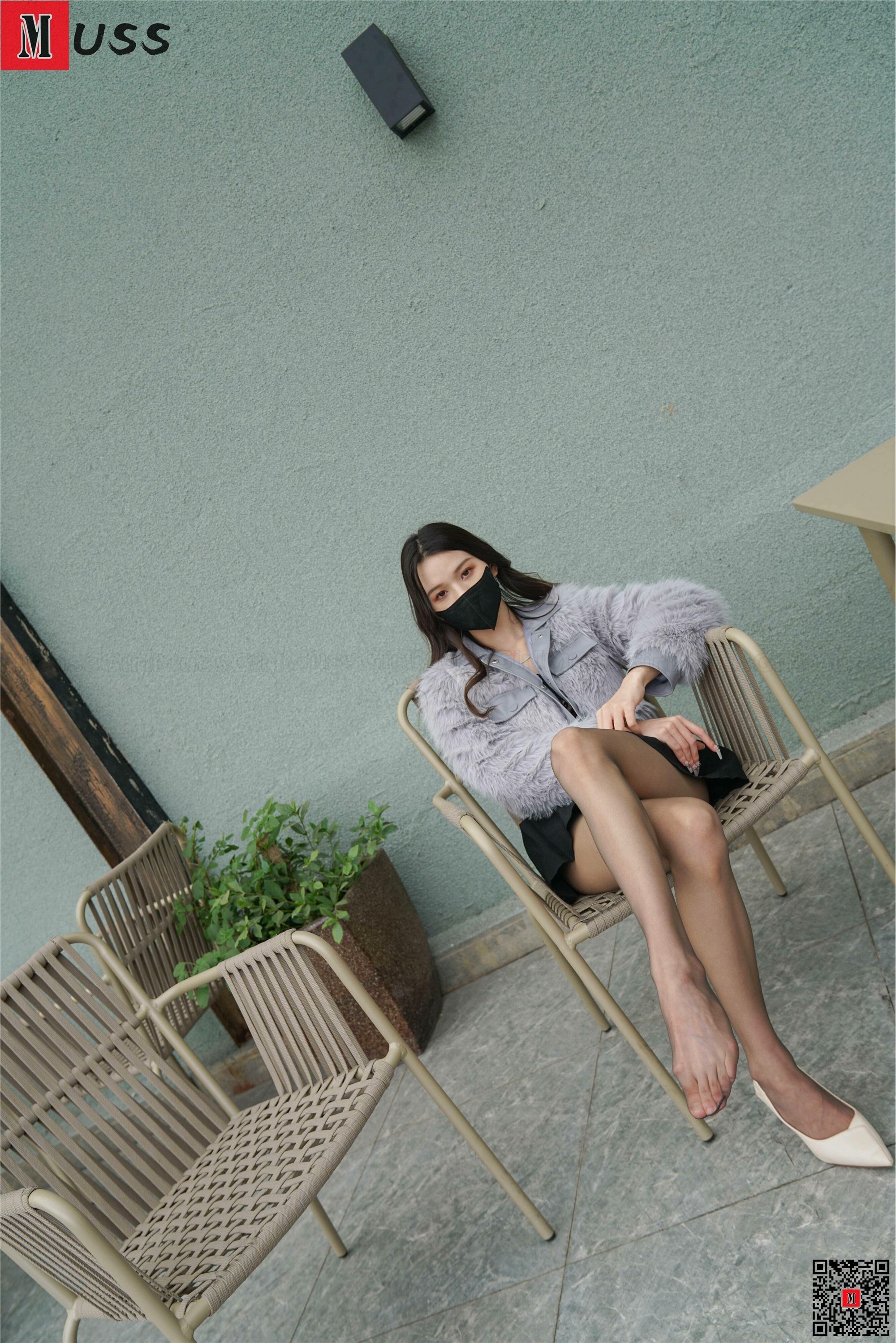 MussGirl慕丝女郎  NO.201 户外灰丝超短裙高跟